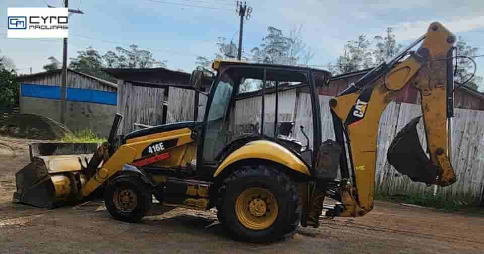 Retro Escavadeira Caterpillar 416E 2011
