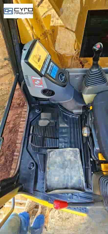 Escavadeira Komatsu PC138 US 2011