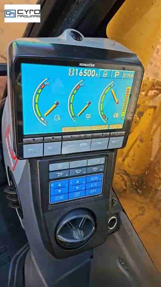 Escavadeira Komatsu PC138 US 2011
