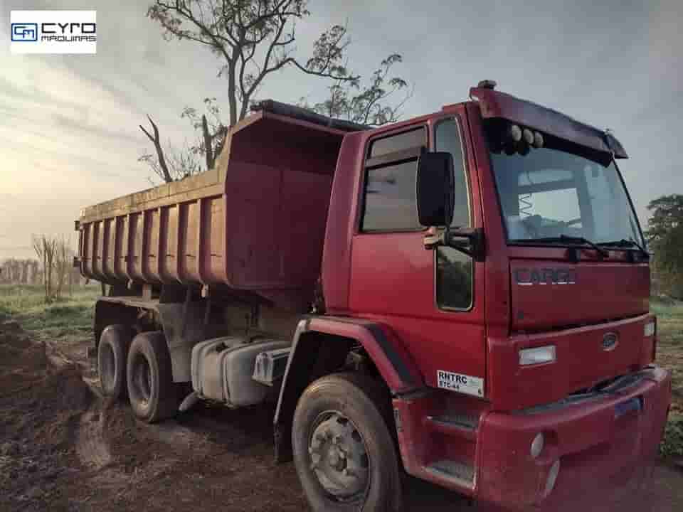 Caminhão Ford CARGO 1622 T 3-Eixos 2p (diesel) 2002