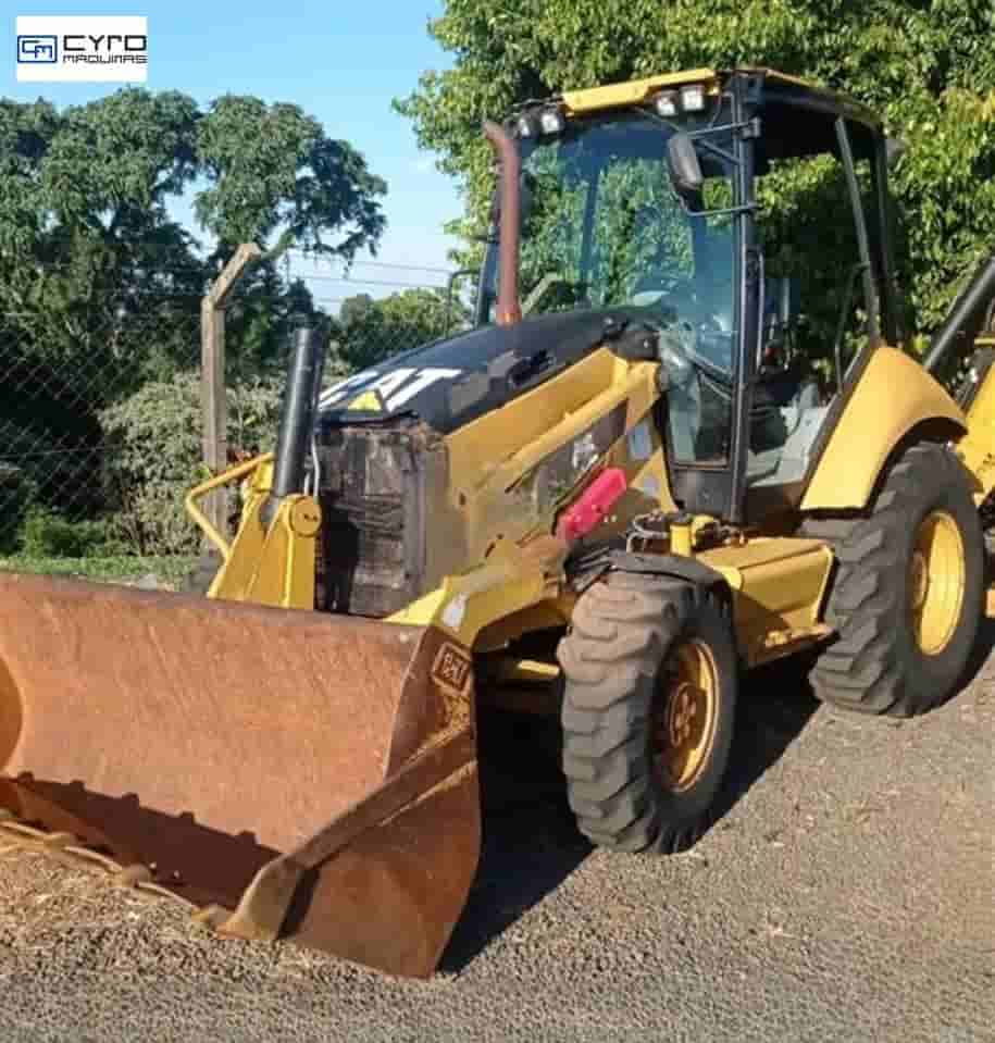 Retro Escavadeira Caterpillar 416E 2012