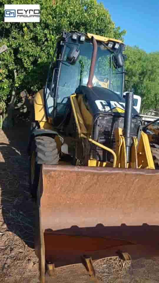 Retro Escavadeira Caterpillar 416E 2012