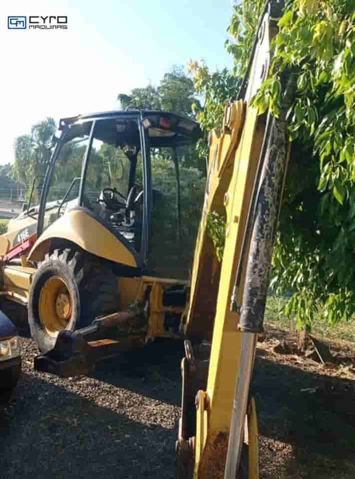 Retro Escavadeira Caterpillar 416E 2012