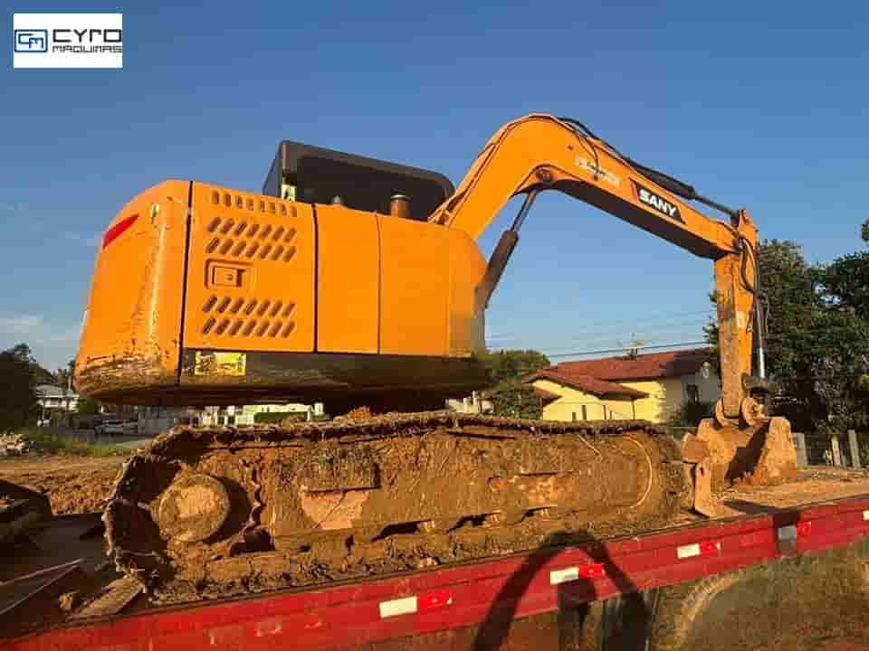 Mini-Escavadeira Sany SY75 2014