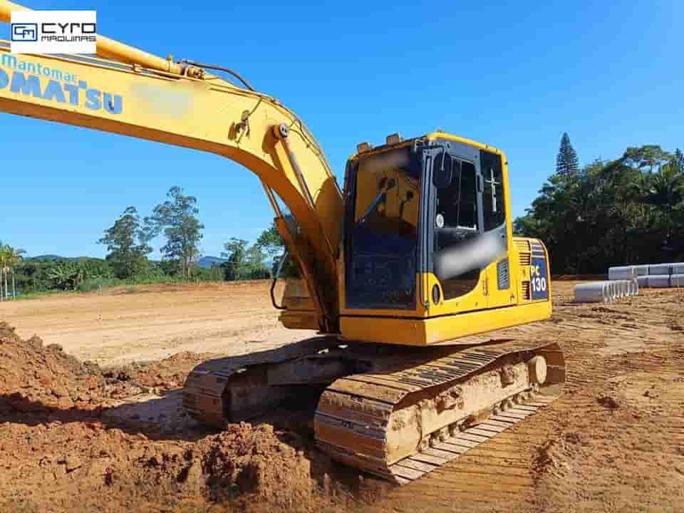 Escavadeira Komatsu PC130 2014