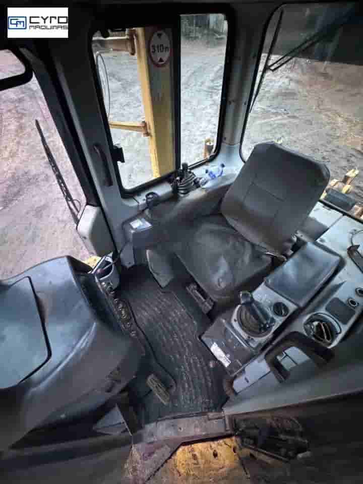 Trator de Esteira Komatsu D61-EX 2010