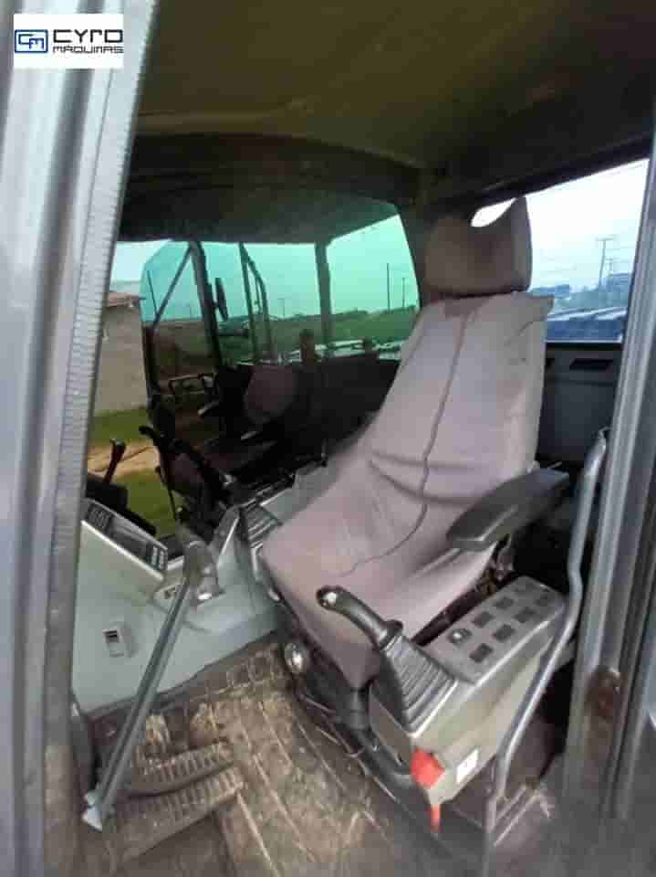 Escavadeira Doosan DX225LCA 2013