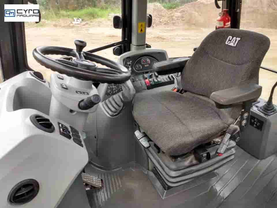 Retro Escavadeira Caterpillar 416F2 2019