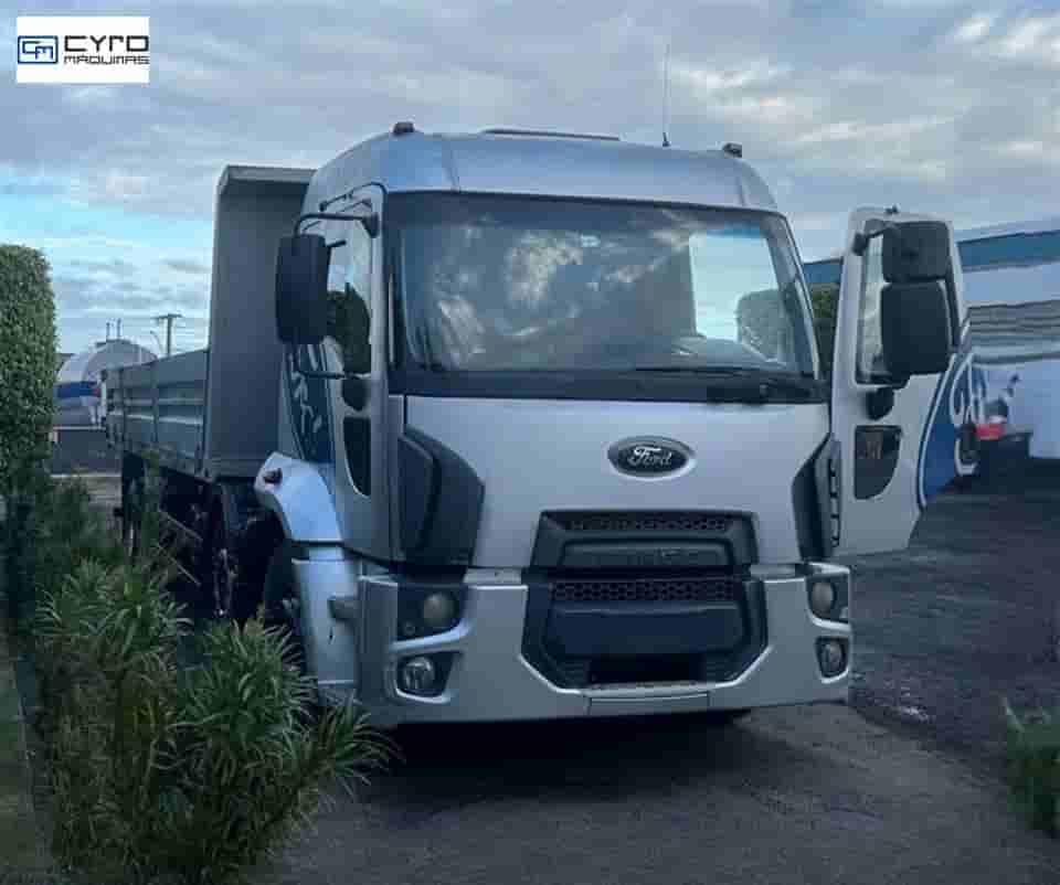 Caminhão Ford CARGO 2429 E 6X2 Turbo 2p (diesel)(E5) 2013