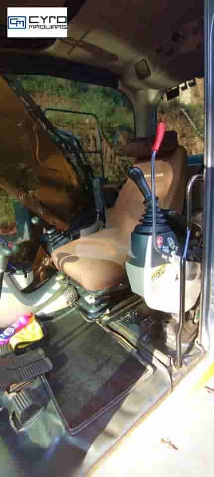 Escavadeira New Holland E245 C 2015