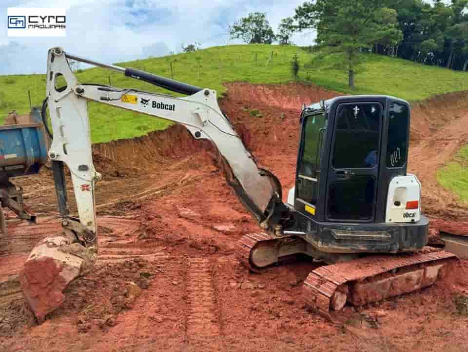 Mini-Escavadeira Bobcat E50 2020