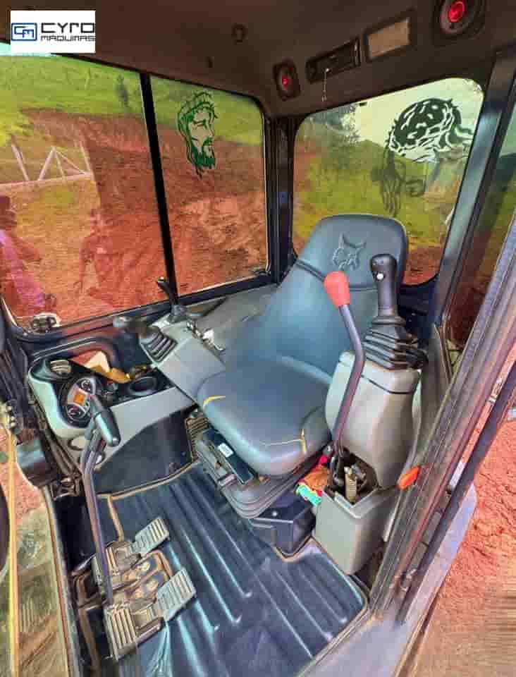 Mini-Escavadeira Bobcat E50 2020