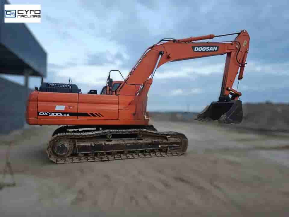 Escavadeira Doosan DX300LCA 2016