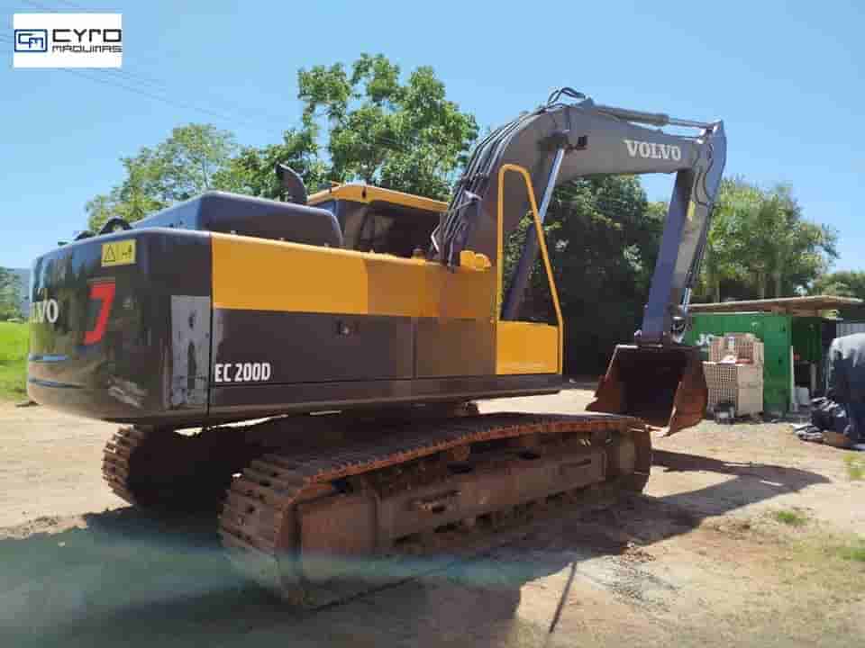 Escavadeira Volvo EC200D 2021