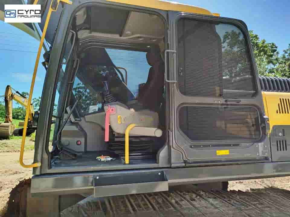 Escavadeira Volvo EC200D 2021