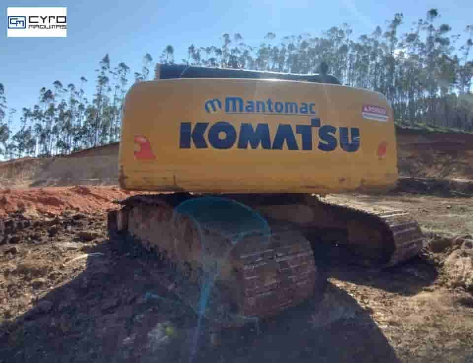 Escavadeira Komatsu PC200 2019