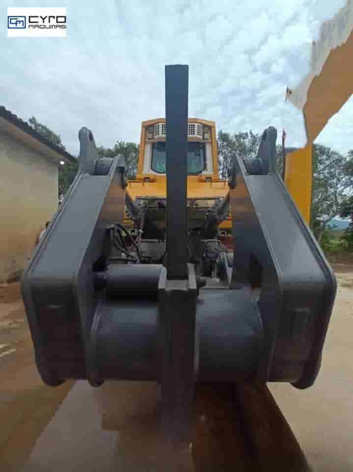 Trator de Esteira Liebherr PR 754 2011