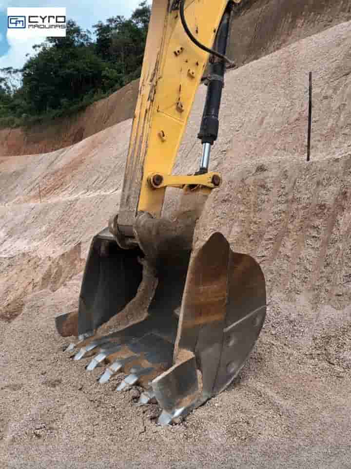 Escavadeira New Holland E245 C 2016