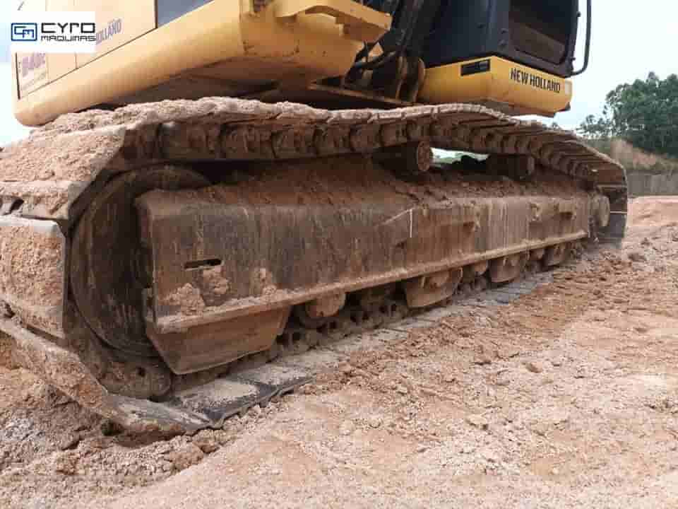 Escavadeira New Holland E245 C 2016