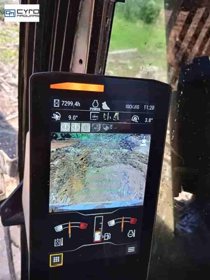 Escavadeira Caterpillar 320 2019