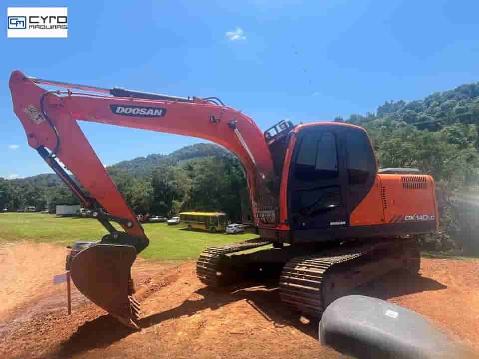 Escavadeira Doosan DX140LC 2018