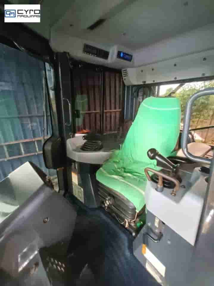 Trator de Esteira Komatsu D51-EX 2015
