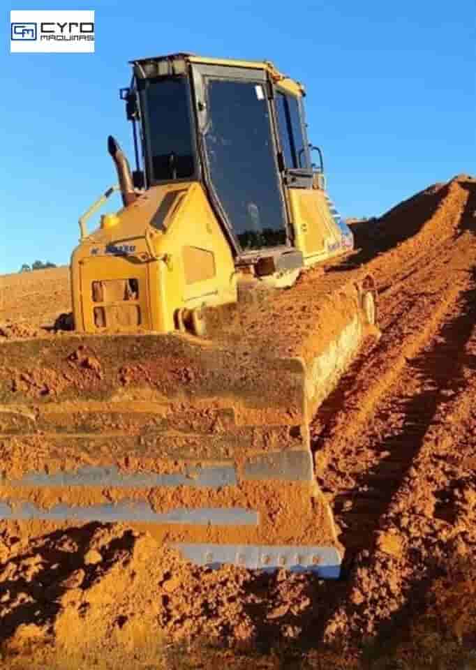 Trator de Esteira Komatsu D51-EX 2015