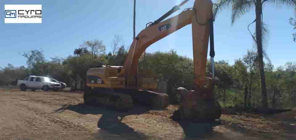 Escavadeira Caterpillar 320DL 2011