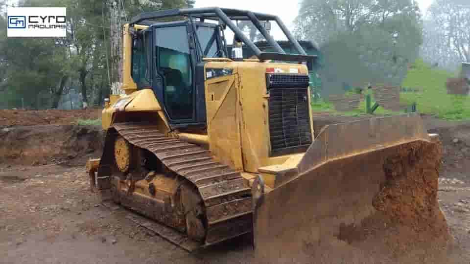 Trator de Esteira Caterpillar D6N 2012