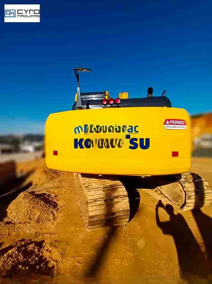 Escavadeira Komatsu PC160 2018