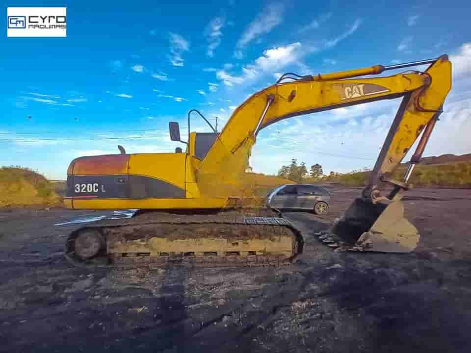 Escavadeira Caterpillar 320C 2008