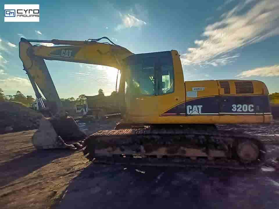 Escavadeira Caterpillar 320C 2008