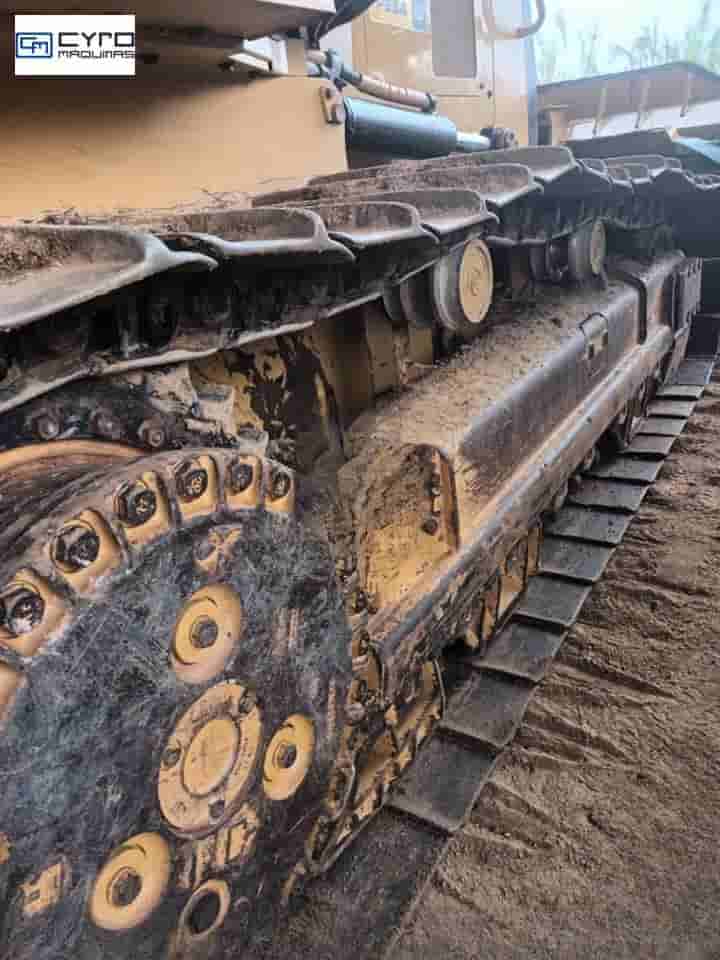 Trator de Esteira Caterpillar D4 2021