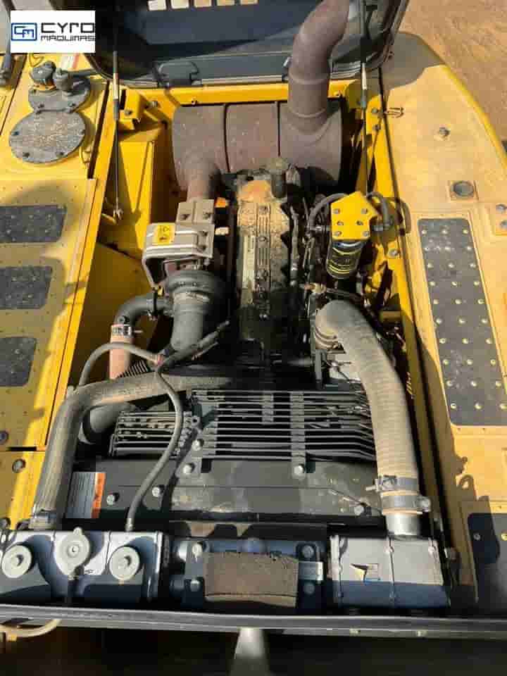 Escavadeira Komatsu PC200 2018