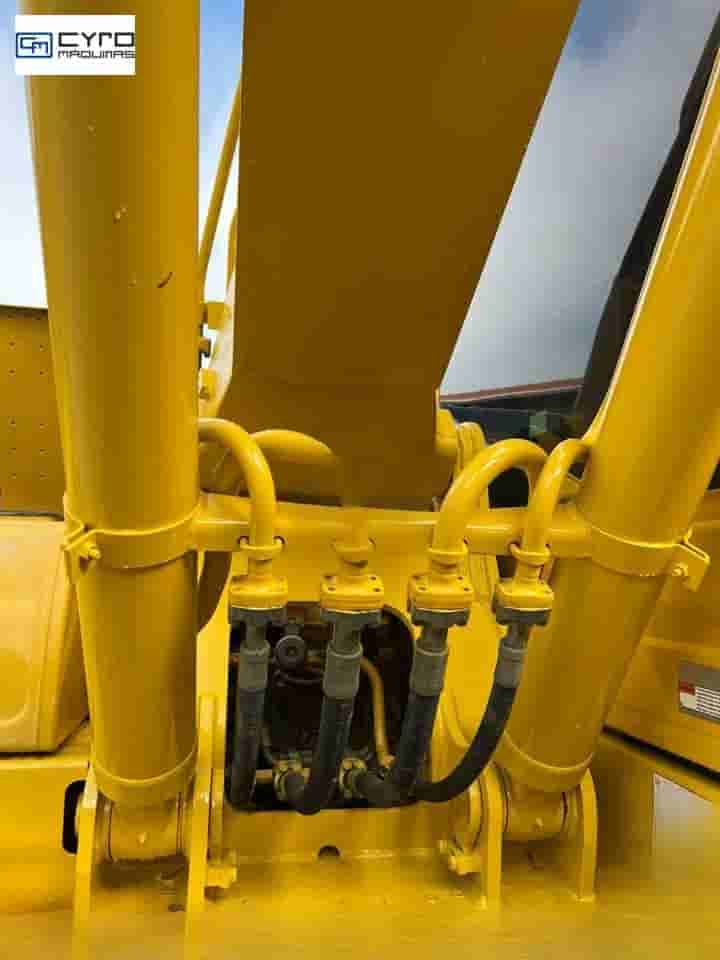 Escavadeira Komatsu PC200 2018