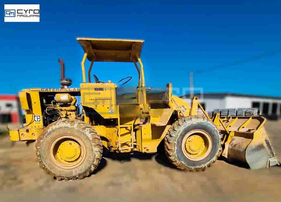Pá Carregadeira Caterpillar 930R 1982
