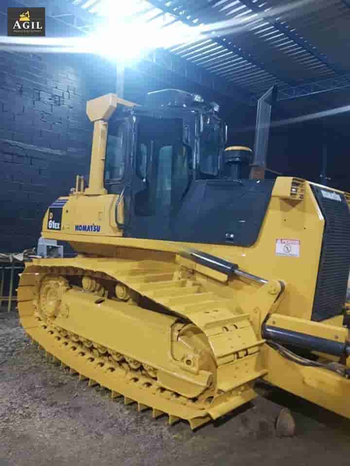 Trator de Esteira Komatsu D61-EX 2011