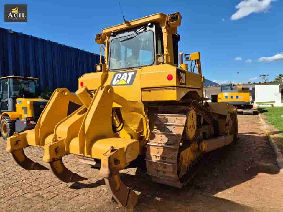 Trator de Esteira Caterpillar D6T 2011