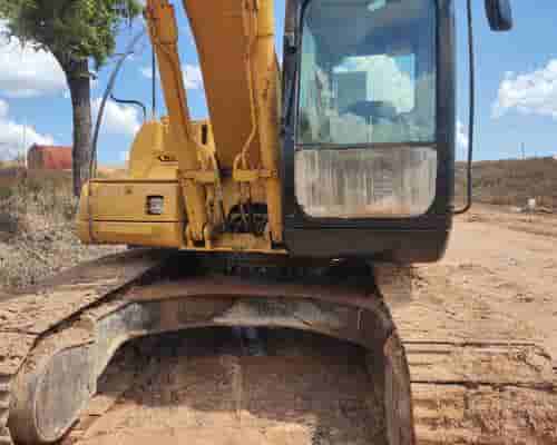 Escavadeira Caterpillar 320CL 05/05