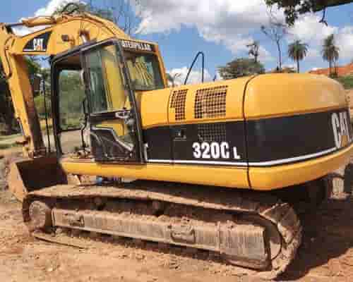Escavadeira Caterpillar 320CL 05/05