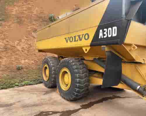 Caminhão Volvo Caçamba A30F 05/05