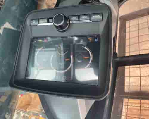 Escavadeira Hyundai R220 LC 20/20