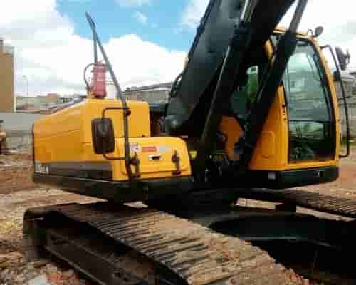Escavadeira Hyundai R220 LC 22/22