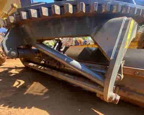 Motoniveladora New Holland RG 170B 18/18