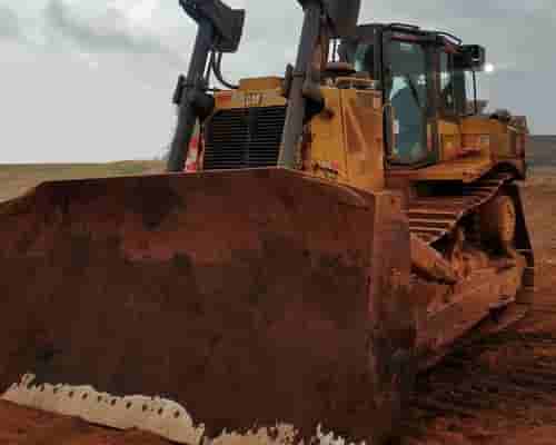 Trator de Esteiras Caterpillar D8T 18/18