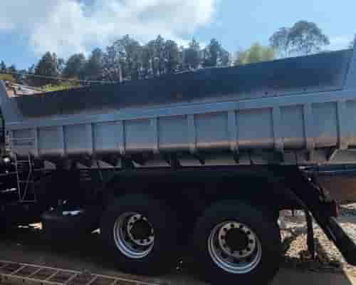 Caminhão Volkswagen Caçamba 23 220 04/05 - imagem de fundo
