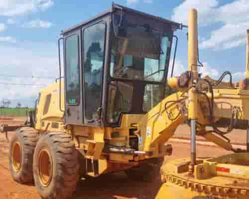 Motoniveladora New Holland RG 170B 07/07
