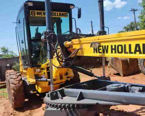 Motoniveladora New Holland RG170 12/12