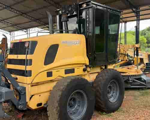Motoniveladora New Holland RG 140B 07/07