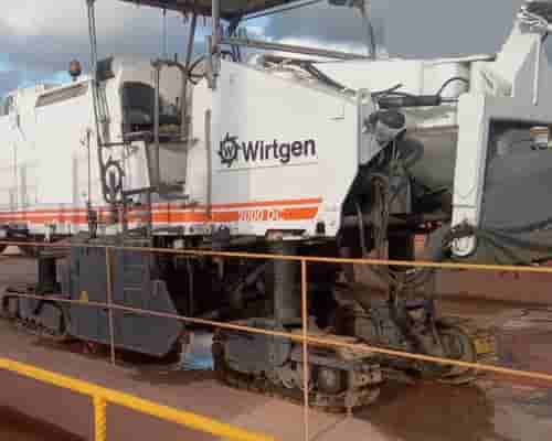 Fresadora de Asfalto Wirtgen 2000DC 00/00 - imagem de fundo